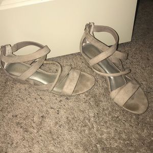 Nude/Tan/Suede strappy sandals